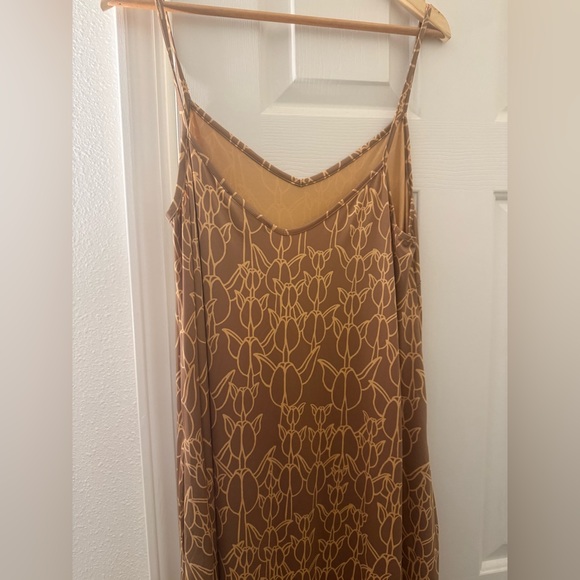 Kinolau midi dress - Picture 2 of 5